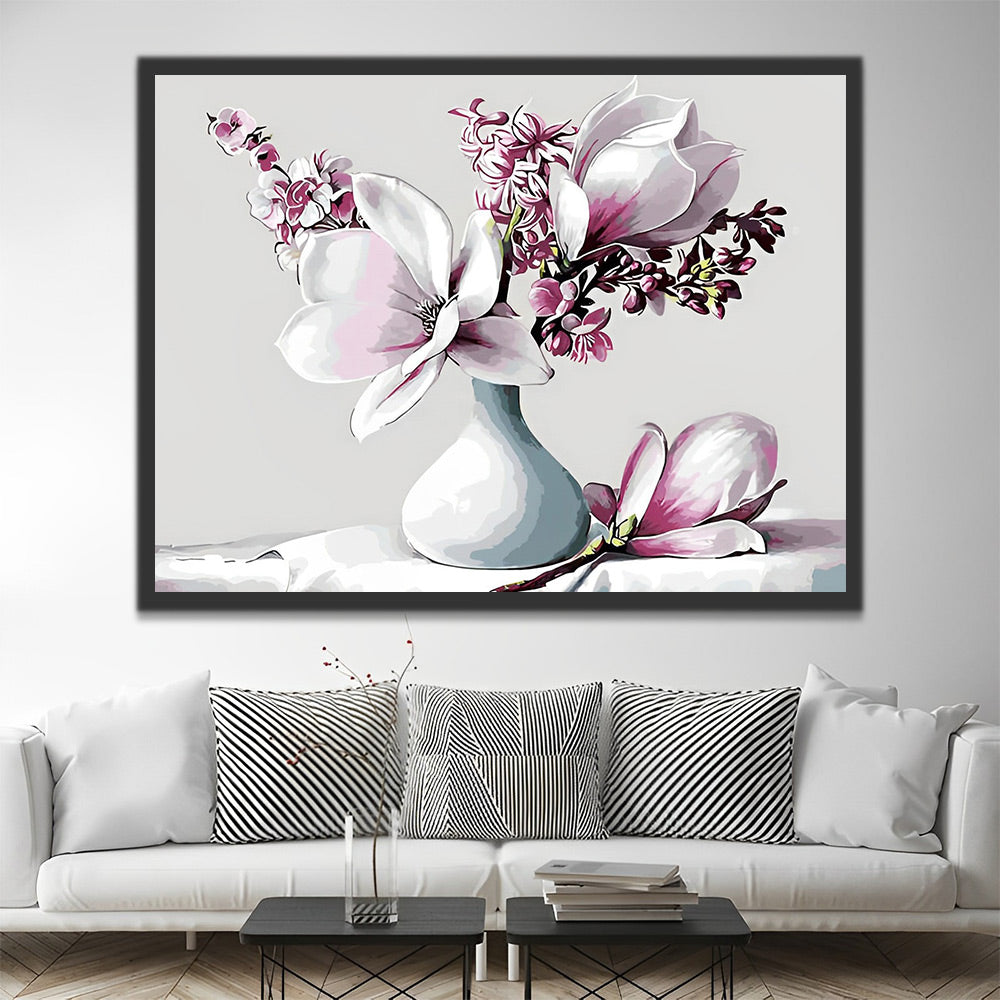 Flores Bonitas de Magnolia en Florero Blanco Pintar por Números
