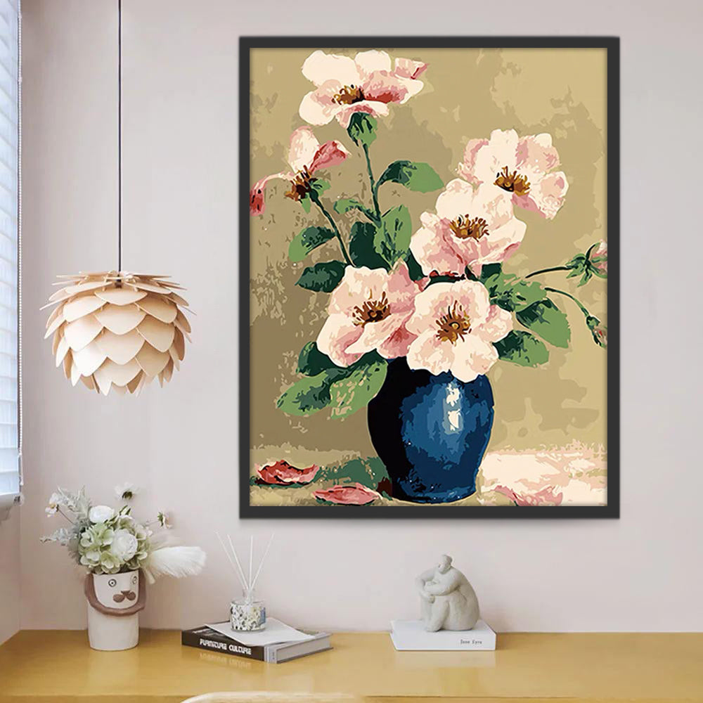 Amapolas de Color Rosado en Florero Azul Oscuro Pintar por Números