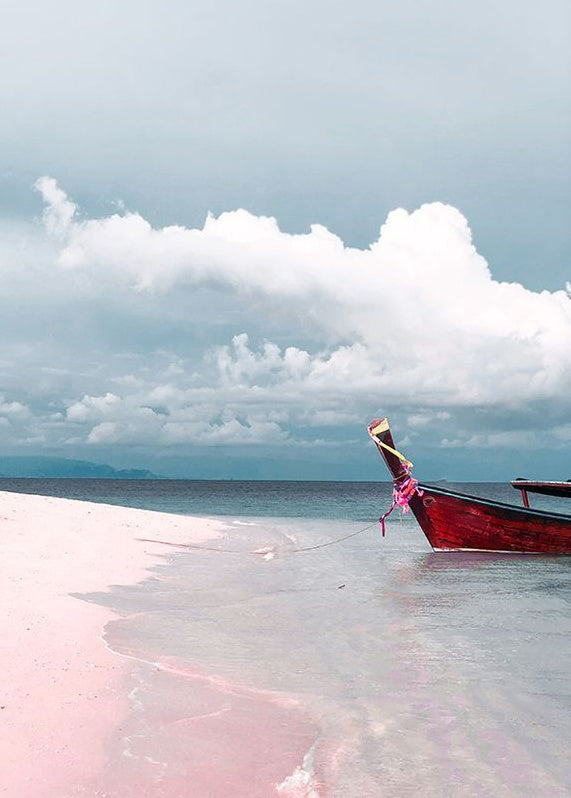 Barco de Color Rojo Parado en la Costa Pintar por Números