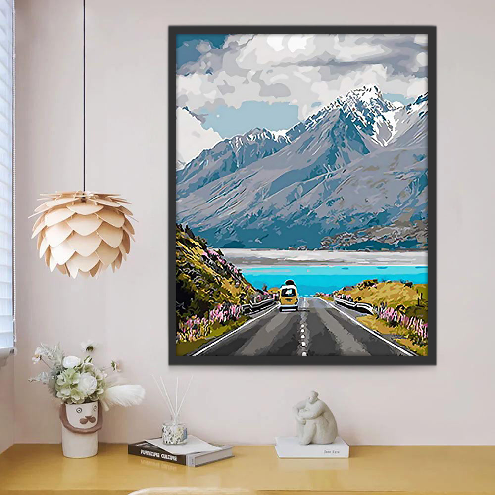 Coche y Carretera hacia Lago y Montañas Pintar por Números