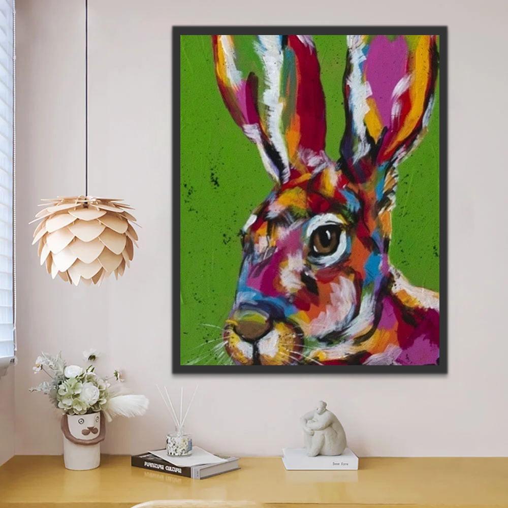 Conejo de Colores Brillantes en el Fondo Verde Pintar por Números