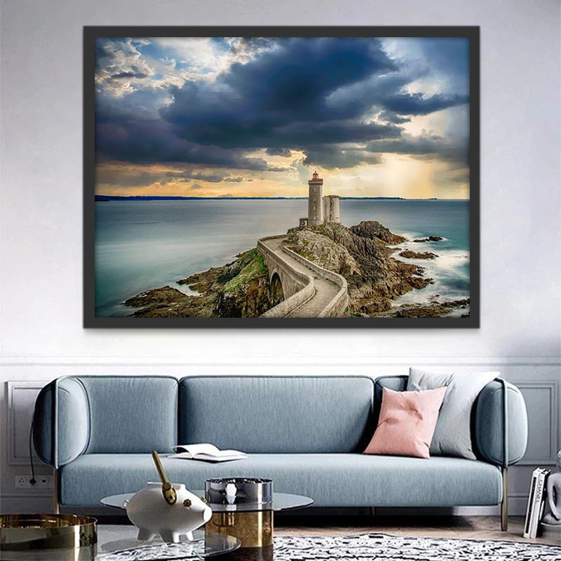Faro en el Rompeolas en Día Nublado Pintar por Números