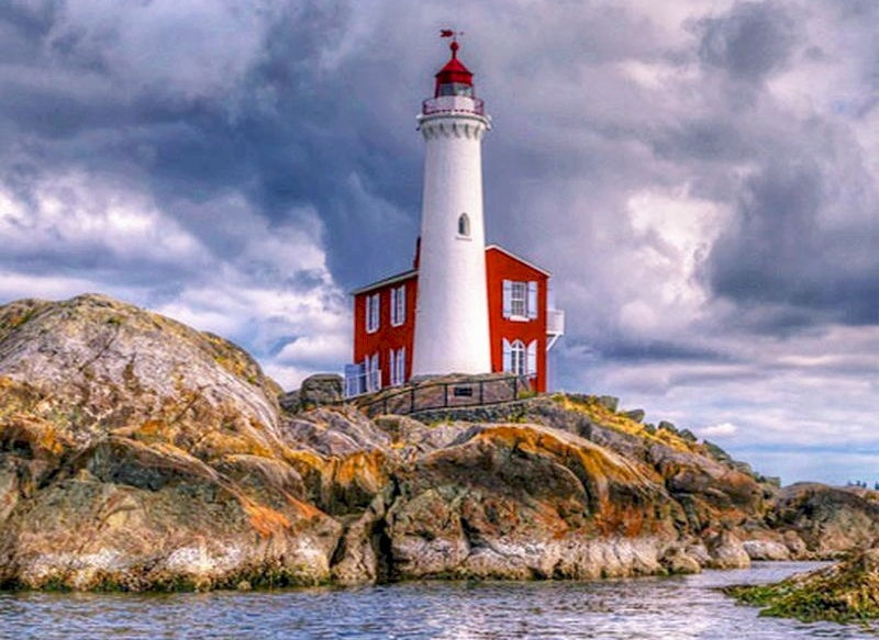 Faro y Casa Blanca y Roja en la Costa Pintar por Números