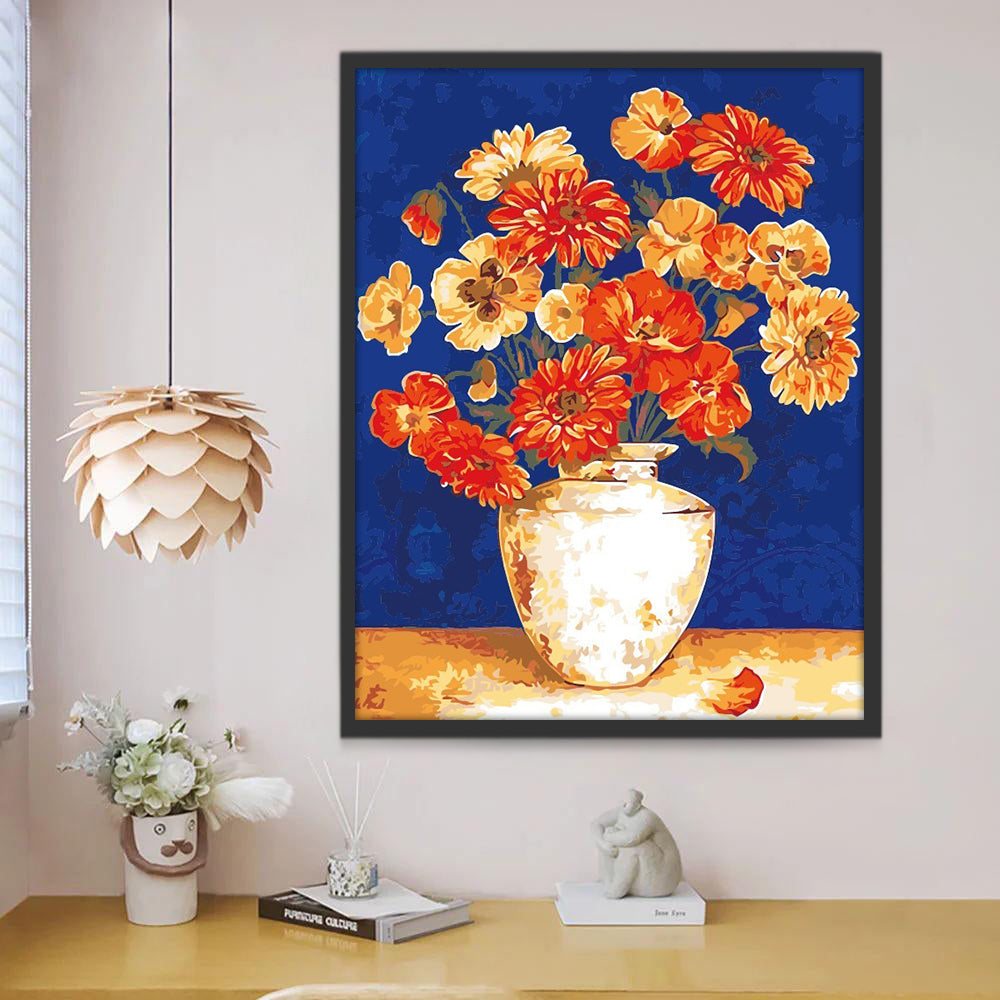Flores Anaranjadas y Rojas en Florero con Fondo Azul Pintar por Números