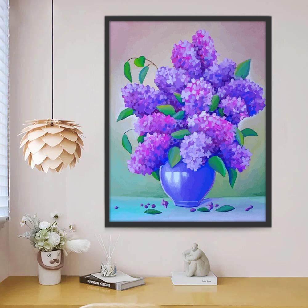 Flores Moradas en Florero Azul con Fondo Claro Pintar por Números