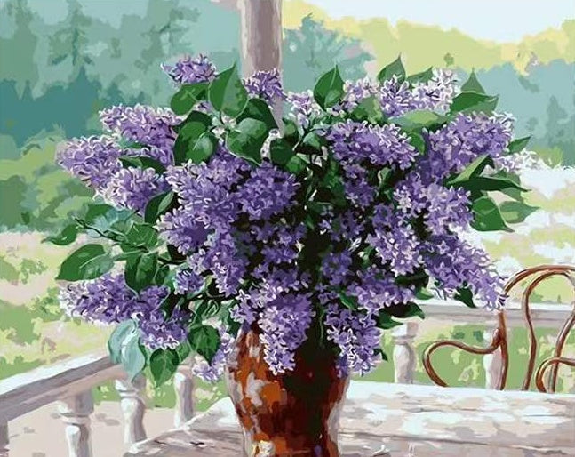 Flores Moradas en Florero Marrón sobre Mesa Blanca Pintar por Números