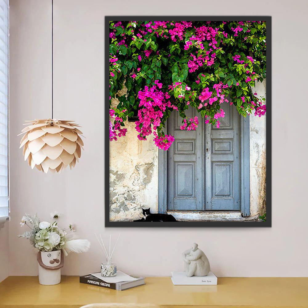 Flores Moradas y Gato Negro al Lado de Puerta Pintar por Números
