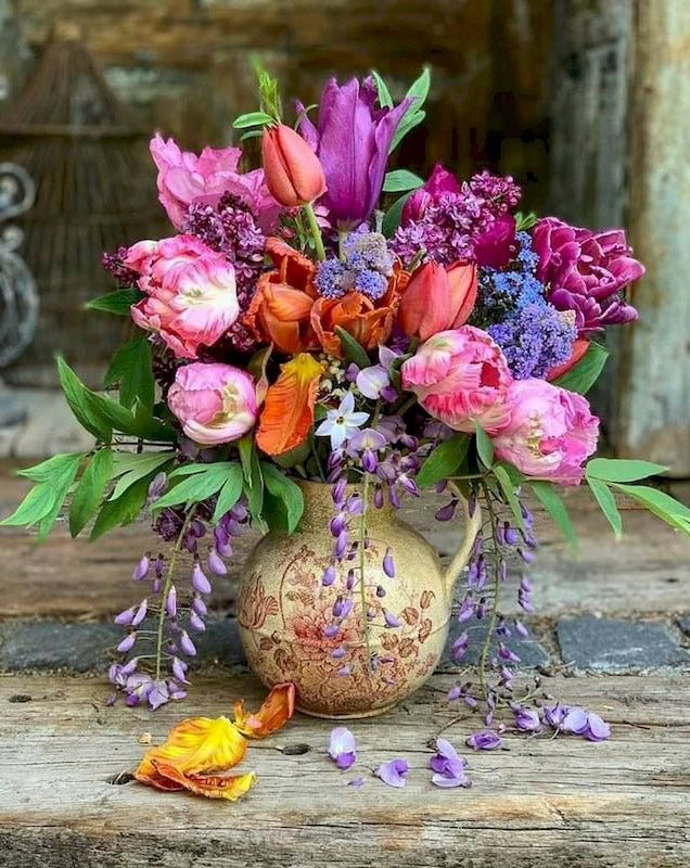 Flores Moradas y Rosadas en Florero Redondo Amarillo Pintar por Números