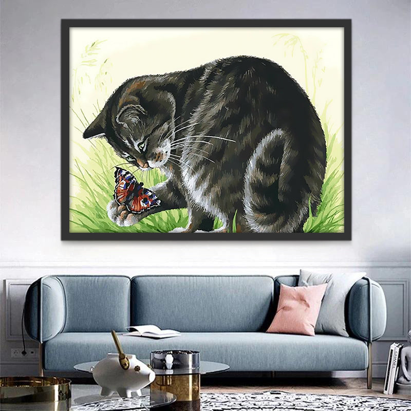 Gato Negro Observando una Mariposa en Su Mano Pintar por Números