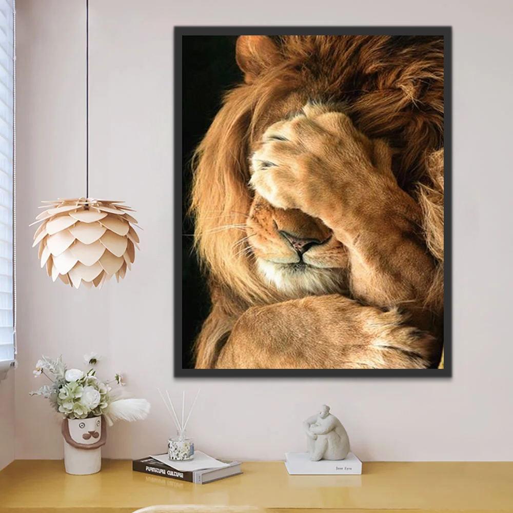 León Tapando Sus Ojos Pintar por Números