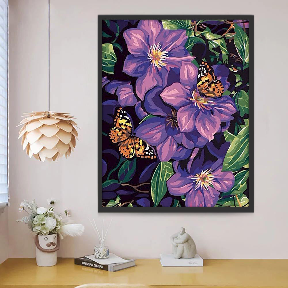 Mariposas y Flores de Color Morado y Hojas Verdes Pintar por Números