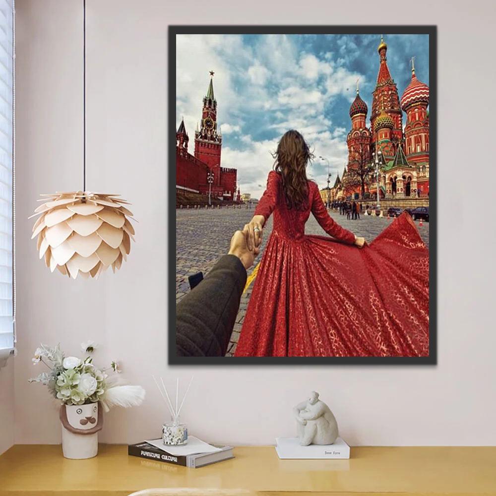Mujer de Rojo y Catedral de San Basilio Pintar por Números