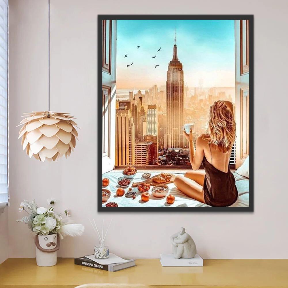 Mujer Mirando Empire State por Ventana Pintar por Números