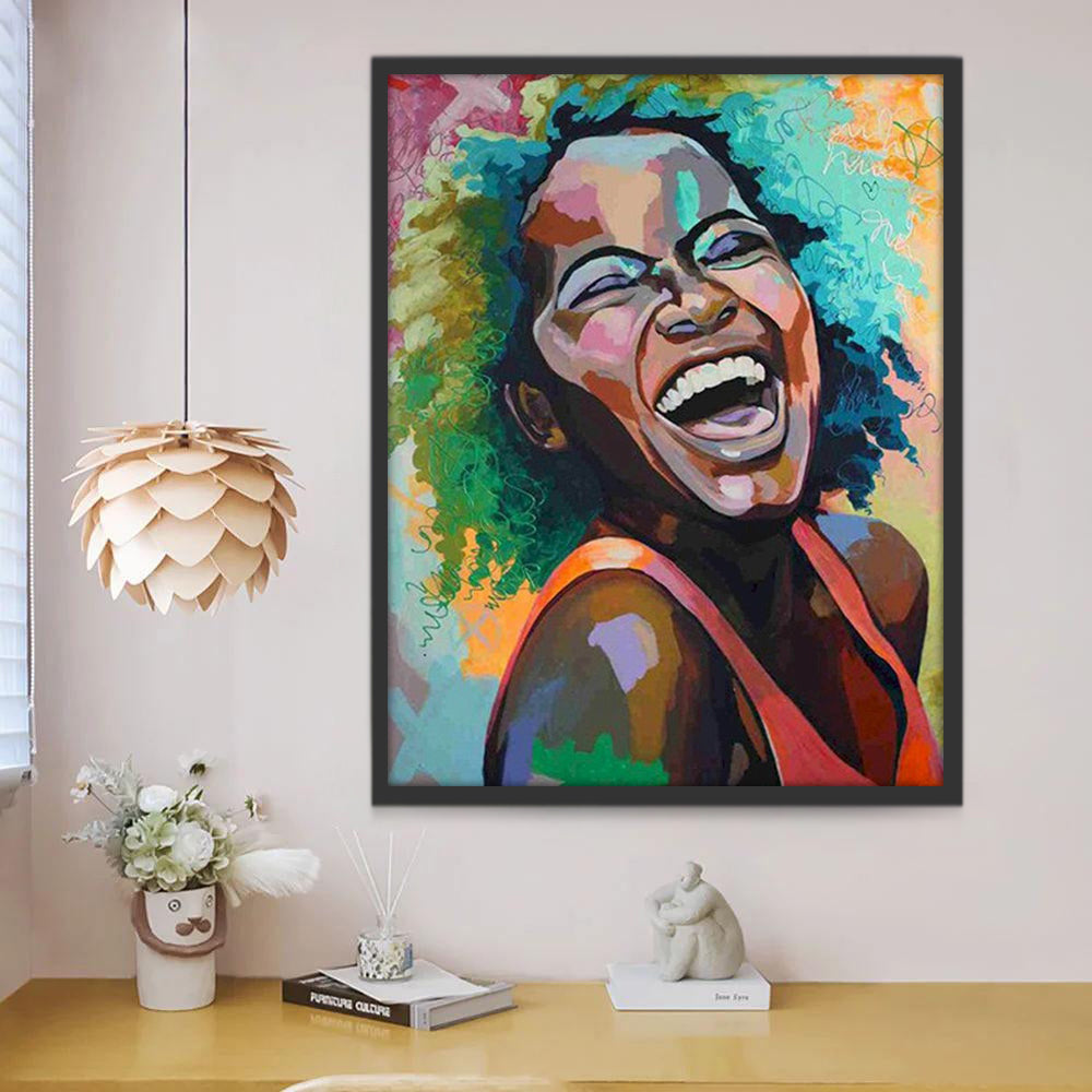 Mujer Morena Feliz con Sonrisa Pintar por Números