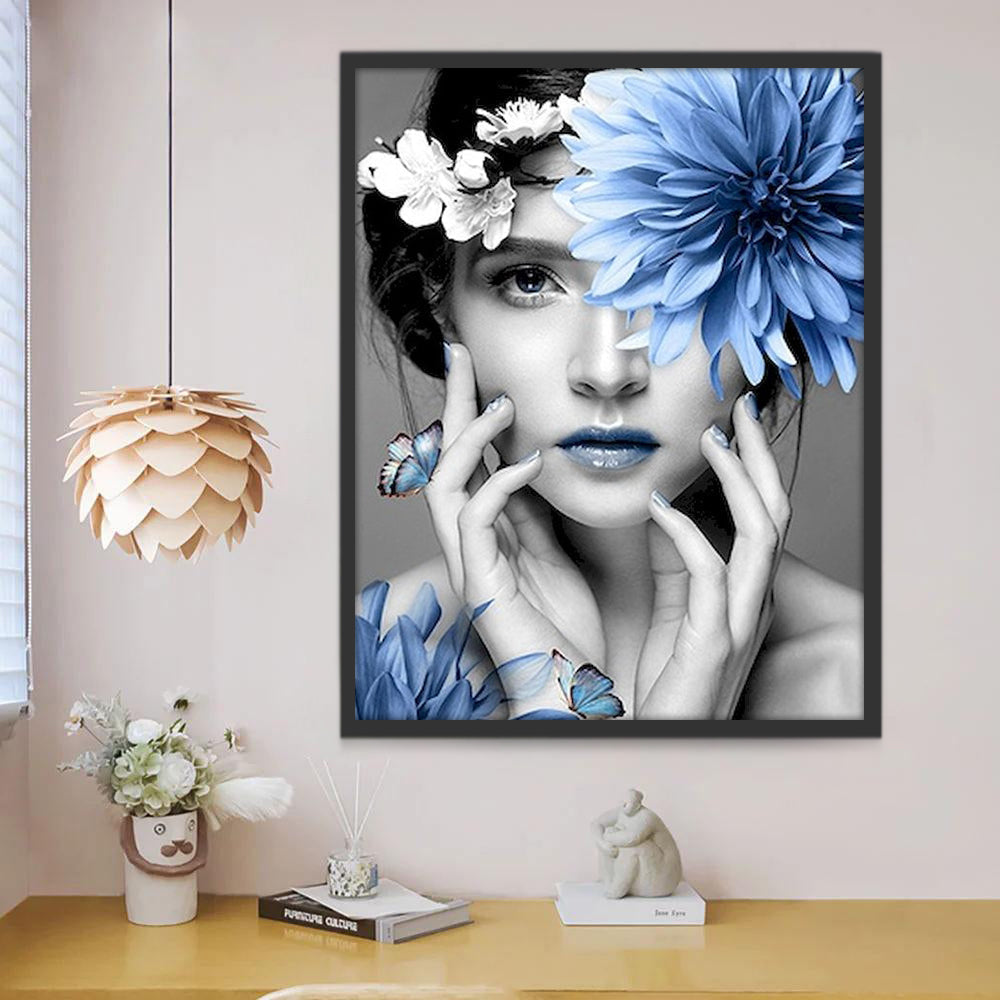 Mujer y Crisantemos Azules Pintar por Números