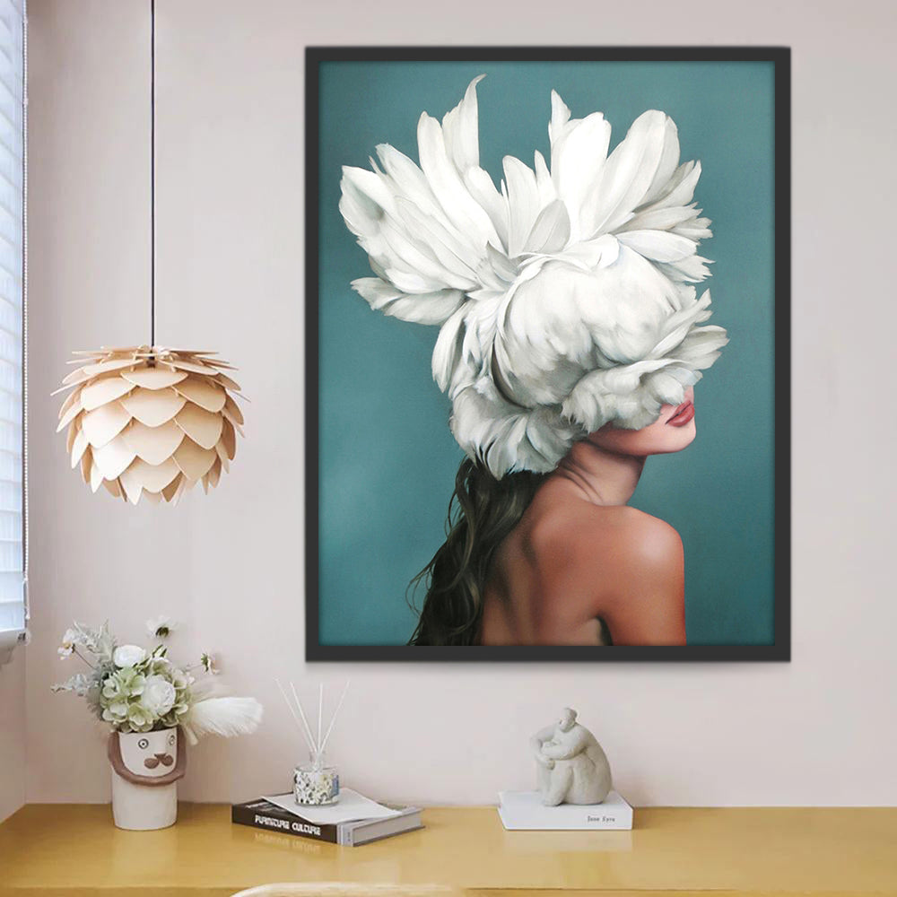 Mujer y Peonías Blancas con Fondo Verde Pintar por Números