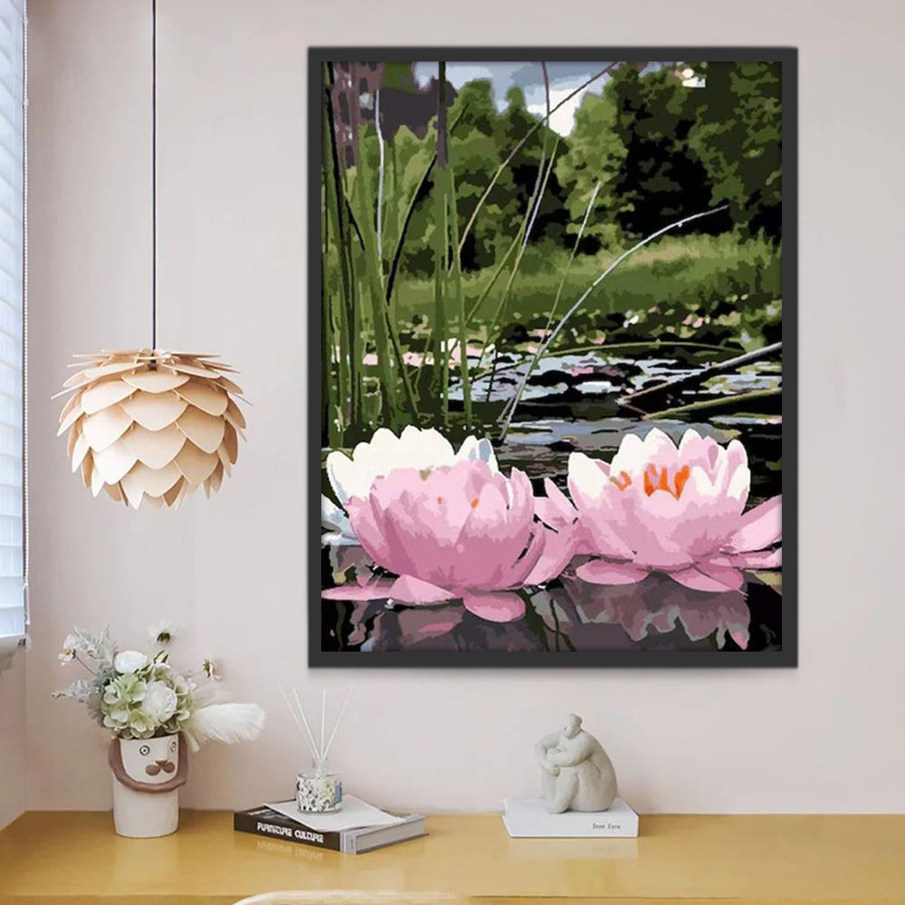 Nenúfares Rosados y Blancos en Agua con Fondo de Árboles Pintar por Números
