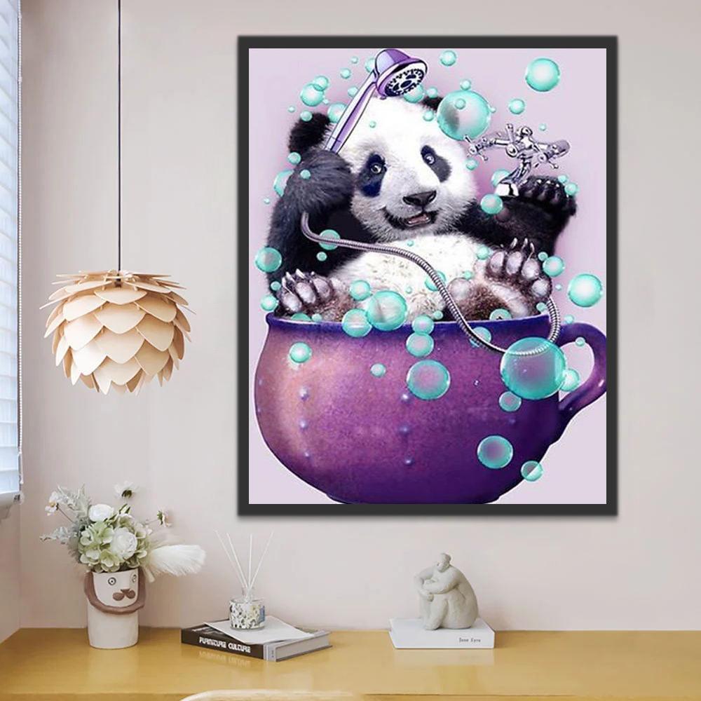 Panda Bañándose con Ducha en Taza Morada Pintar por Números