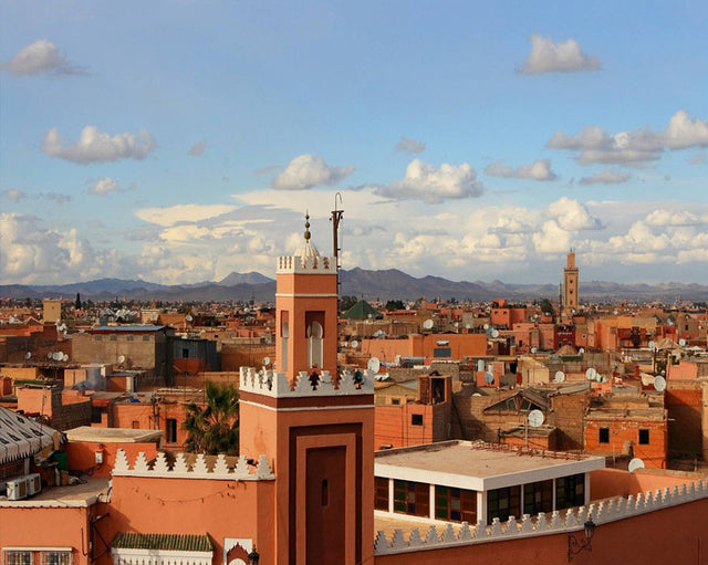 Panorama de Ciudad y Nubes Blancas Pintar por Números
