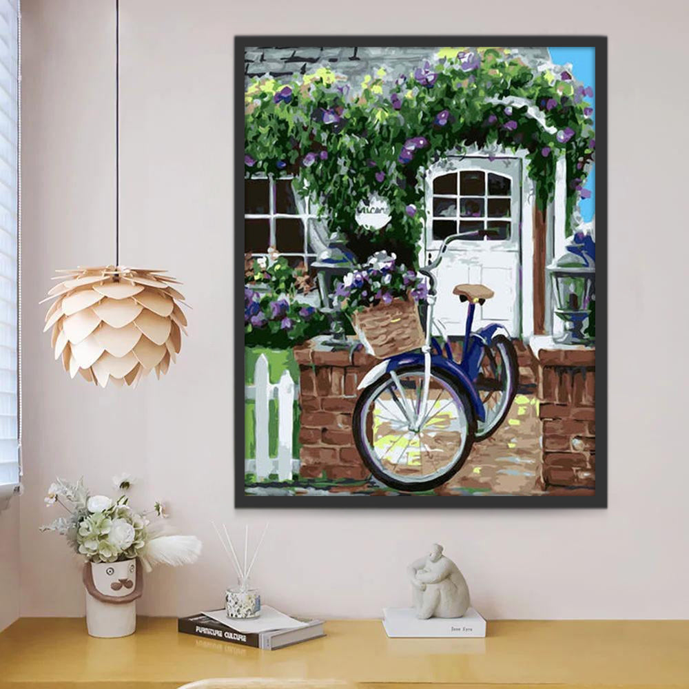 Puerta Blanca y Bicicleta en el Patio Pintar por Números