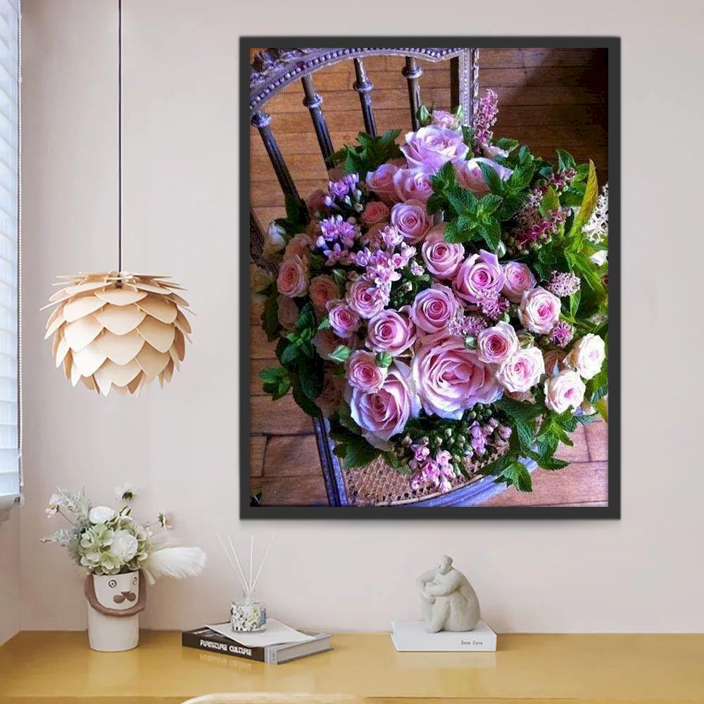 Ramo Hermoso de Rosas Rosadas sobre Silla Pintar por Números