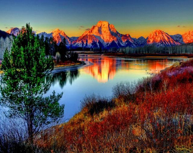 Río entre Montañas al Atardecer Pintar por Números