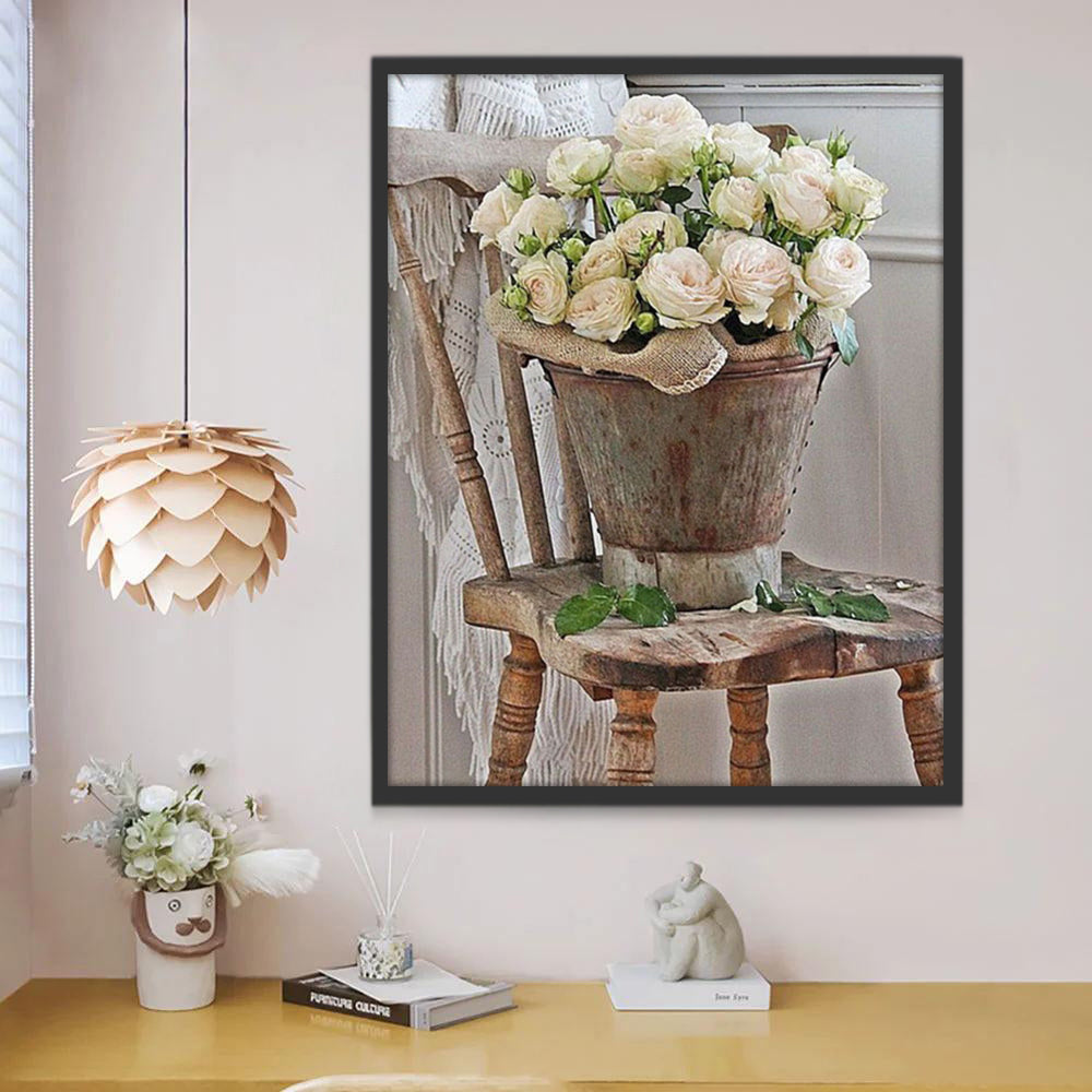 Rosas Blancas en Cubo sobre Silla de Madera Pintar por Números