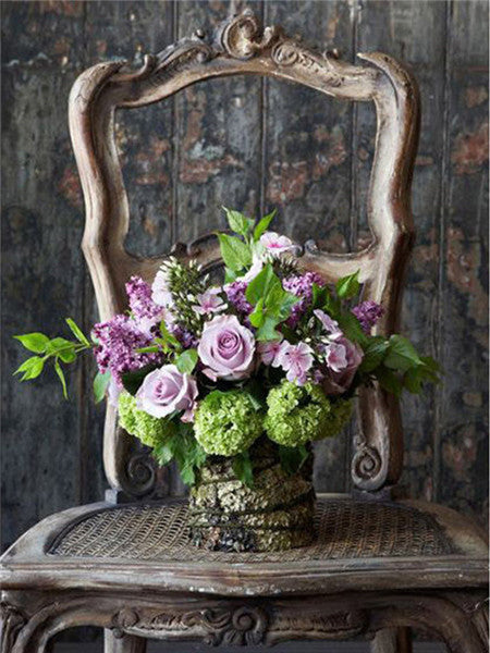 Rosas Moradas en Florero sobre Silla de Madera Pintar por Números