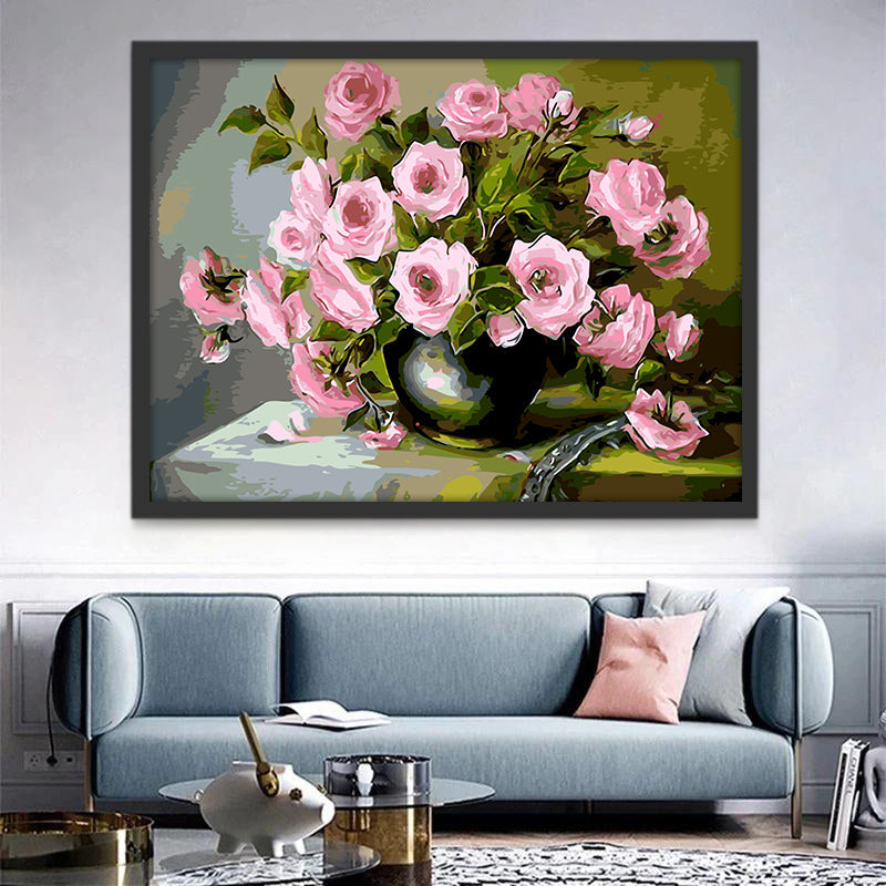 Rosas Rosadas en Florero Negro sobre Mesa Pintar por Números