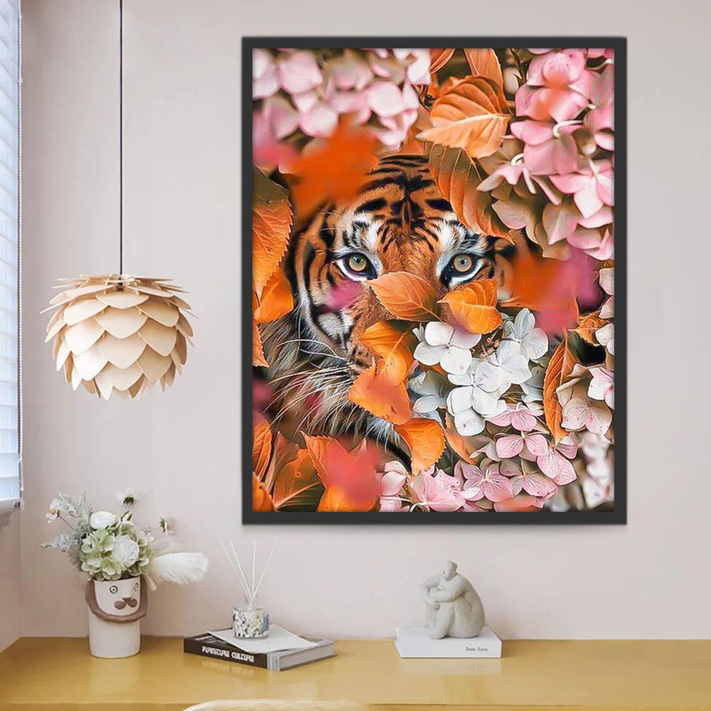 Tigre Detrás de Hortensias Rosadas Pintar por Números