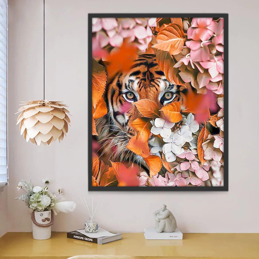 Tigre Detrás de Hortensias Rosadas Pintar por Números