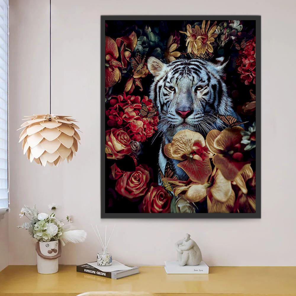 Tigre Rodeado de Flores Rojas Pintar por Números