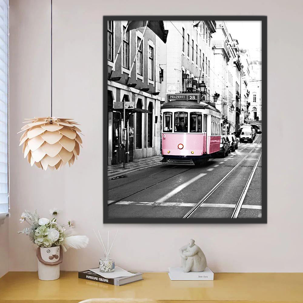 Tranvía Rosado en la Calle Gris Pintar por Números