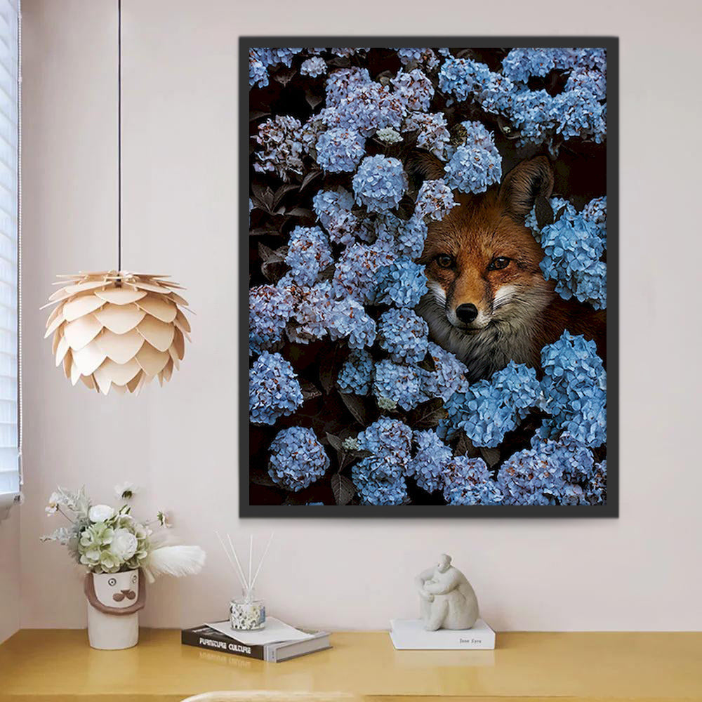 Zorro Rodeado de Flores Azules de Hortensia Pintar por Números